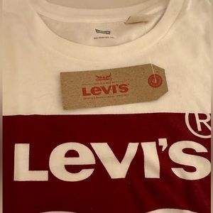 white levi's t shirt NWT
